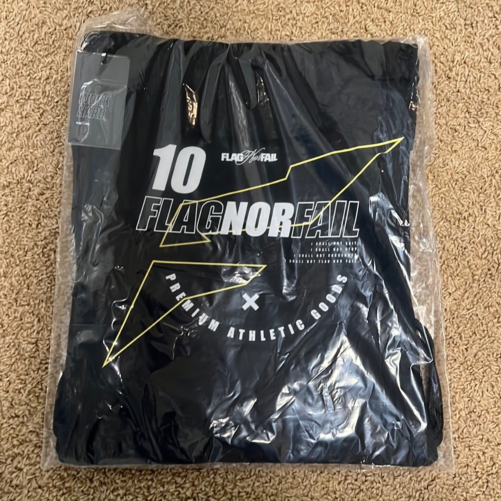 Flag nor fail draw string bag